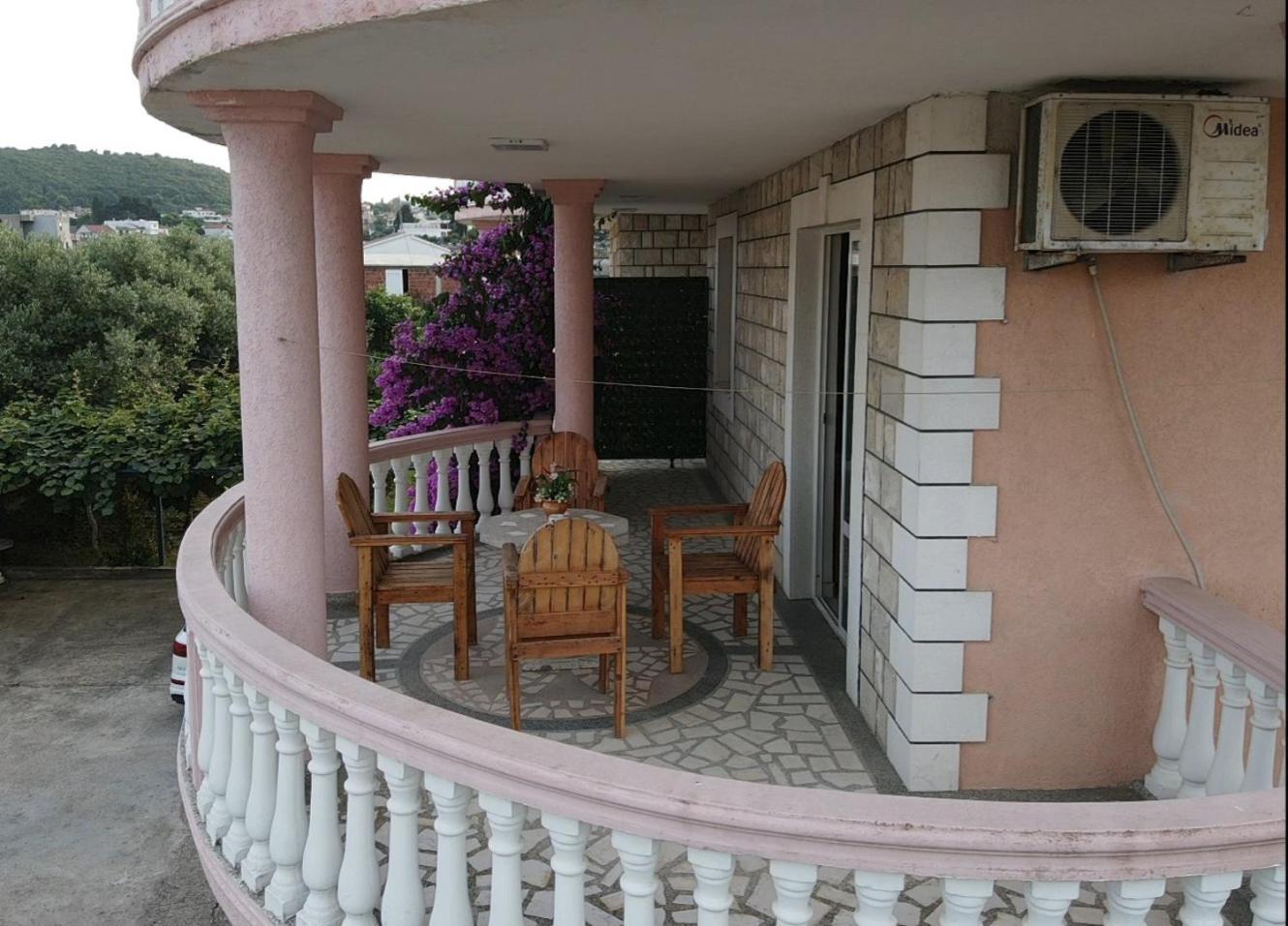 Kurt Apartaments อุลซิน ภายนอก รูปภาพ