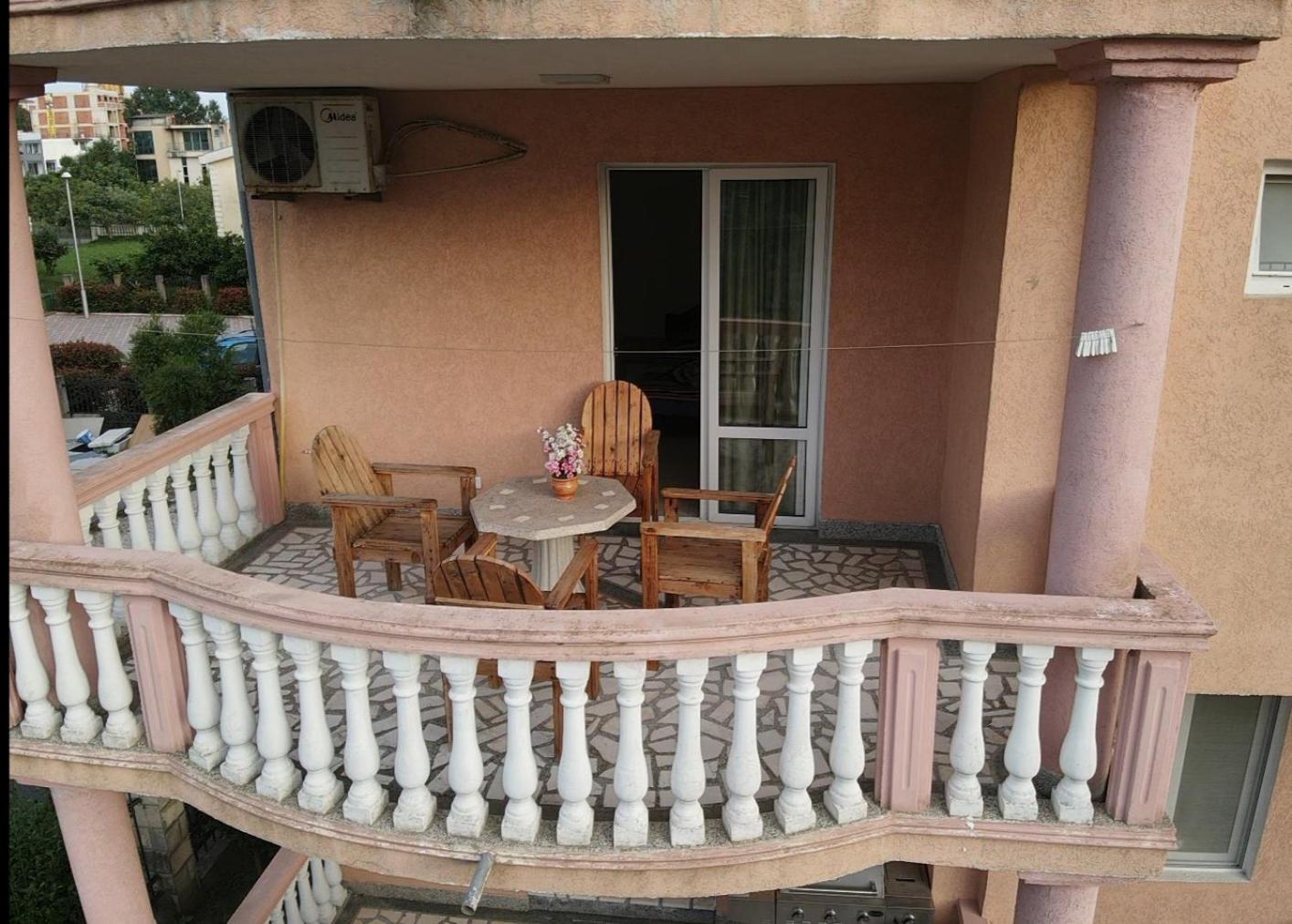Kurt Apartaments อุลซิน ภายนอก รูปภาพ